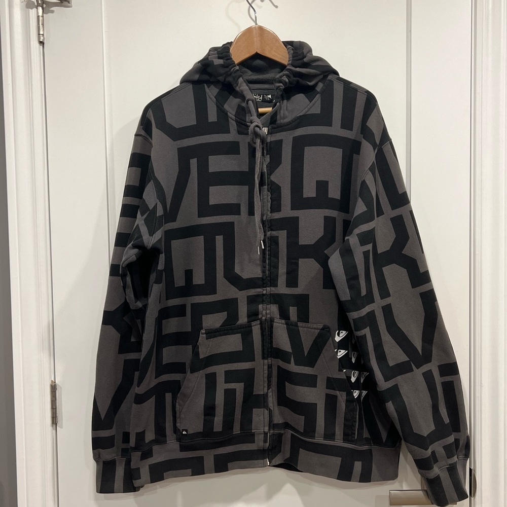 Quiksilver Black and Gray Patterned Zippered Hoodie